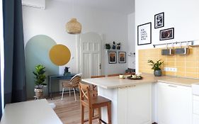 Bpr Pastellion Art Home In Buda